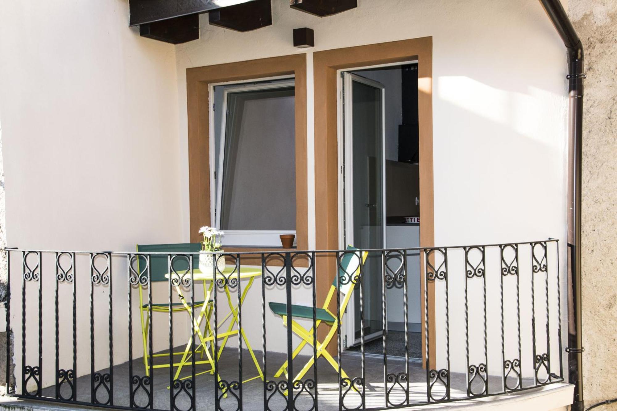 Casa Lea Apartment Castelveccana Exterior photo